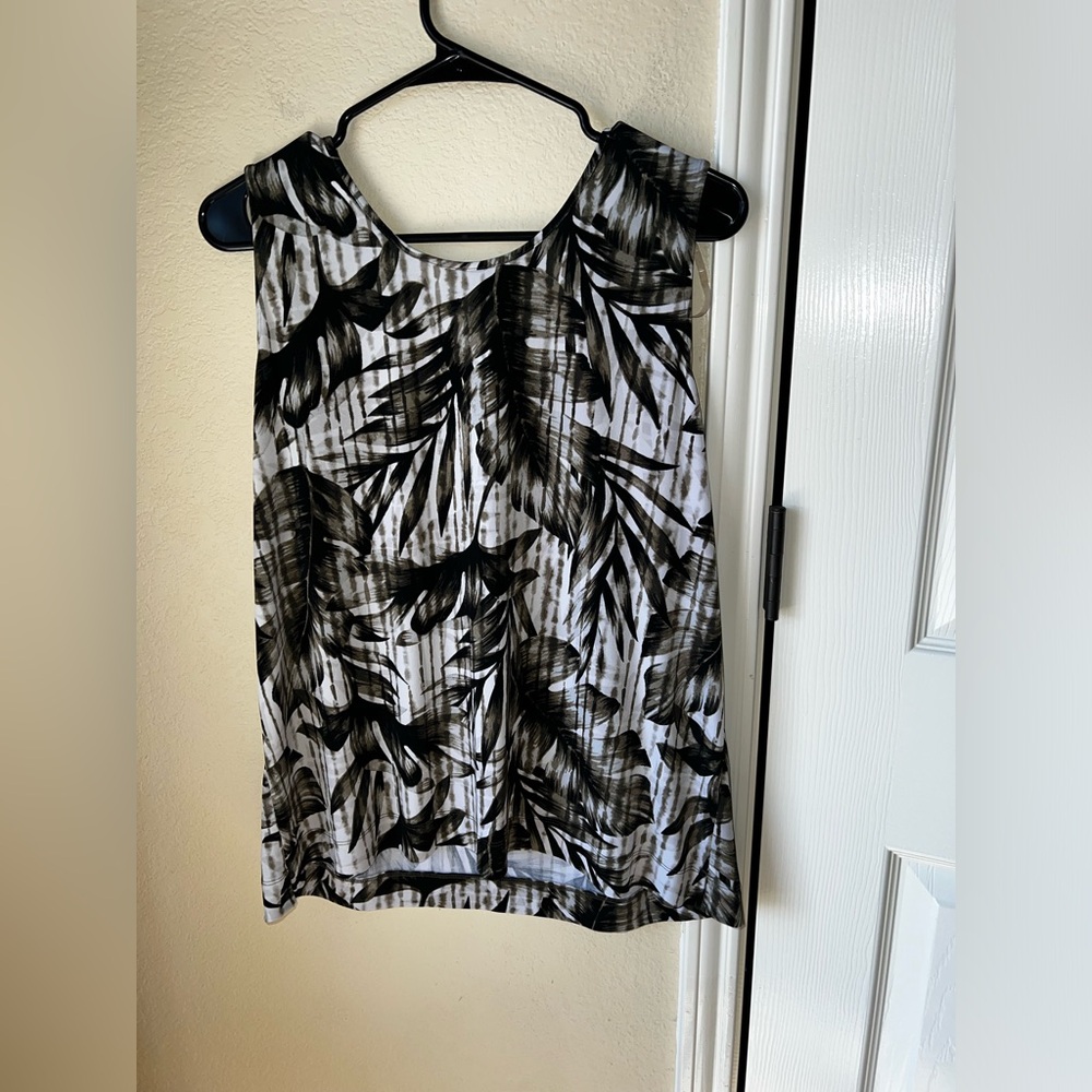 Investments Floral Tanktop